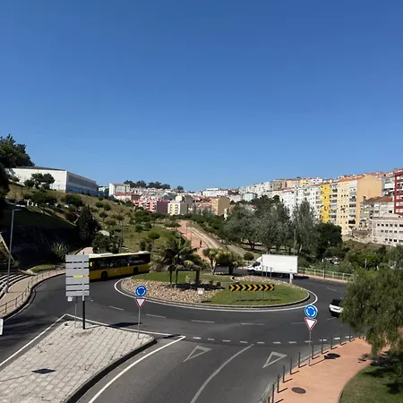 Casa Noir Luxury 3br 2 Baths Near Lisbon & Sintra شقة *