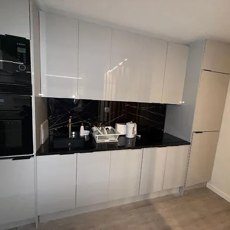 Casa Noir Luxury 3br 2 Baths Near Lisbon & Sintra