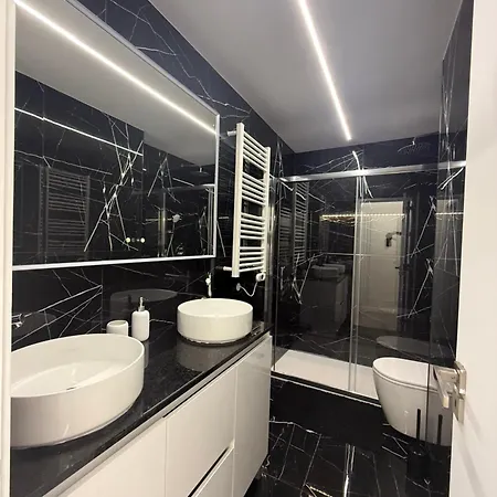 Casa Noir Luxury 3br 2 Baths Near Lisbon & Sintra كويلوز