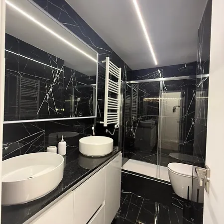 Casa Noir Luxury 3br 2 Baths Near Lisbon & Sintra