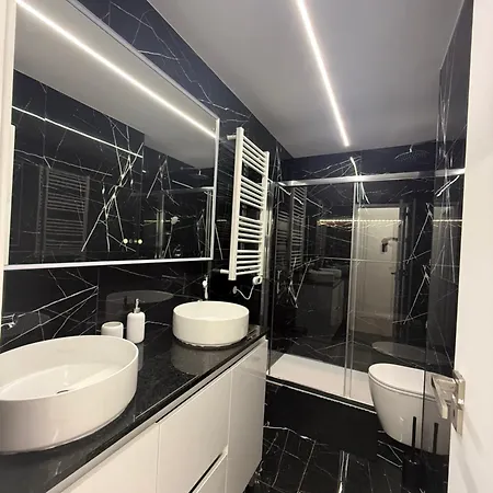 Casa Noir Luxury 3br 2 Baths Near Lisbon & Sintra كويلوز