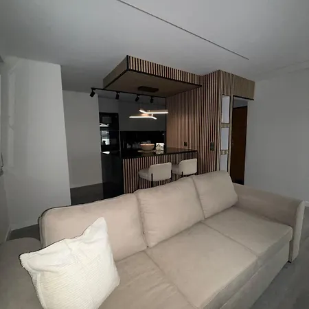Casa Noir Luxury 3br 2 Baths Near Lisbon & Sintra كويلوز